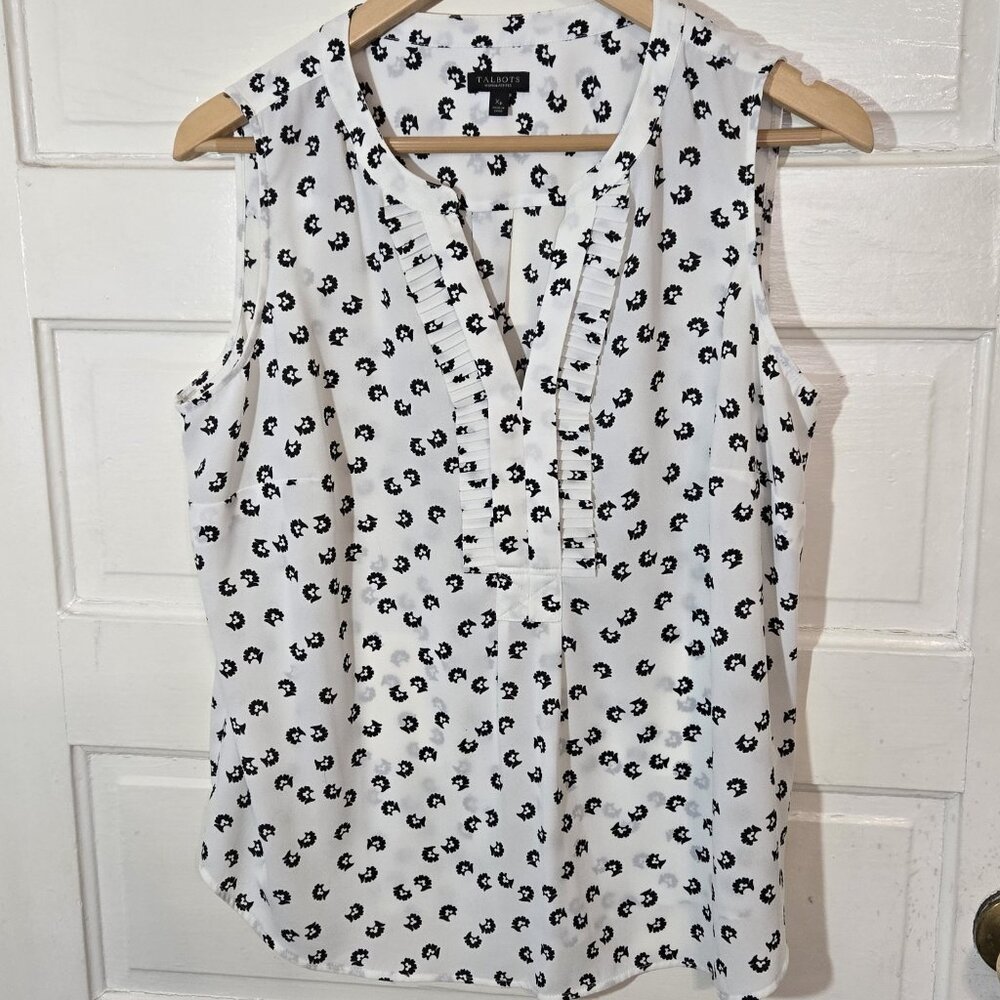 Talbots Sleeveless pullover Top Ruffled Beach Summer Casual Classic White Black